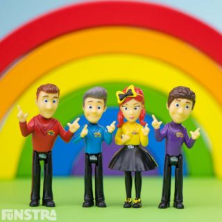 Simon, Anthony, Emma, Lachy are in the Wiggles house and ready to play! Playtime is fun with these Wiggles action figures
