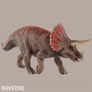 The Triceratops was one of the last large dinosaurs. Despite being an herbivore, it had a total of up to 800 teeth, which constantly grew back. Nonetheless, it was incapable of chewing food, as its jaw could not move from side to side. It used its teeth to cut up palm leaves and ferns.